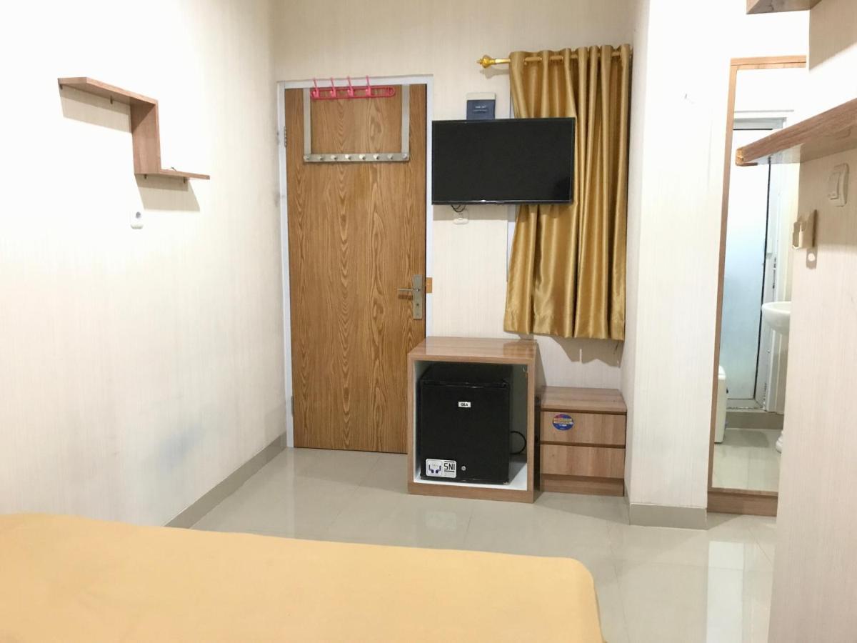 37 Guesthouse Jakarta Phòng bức ảnh