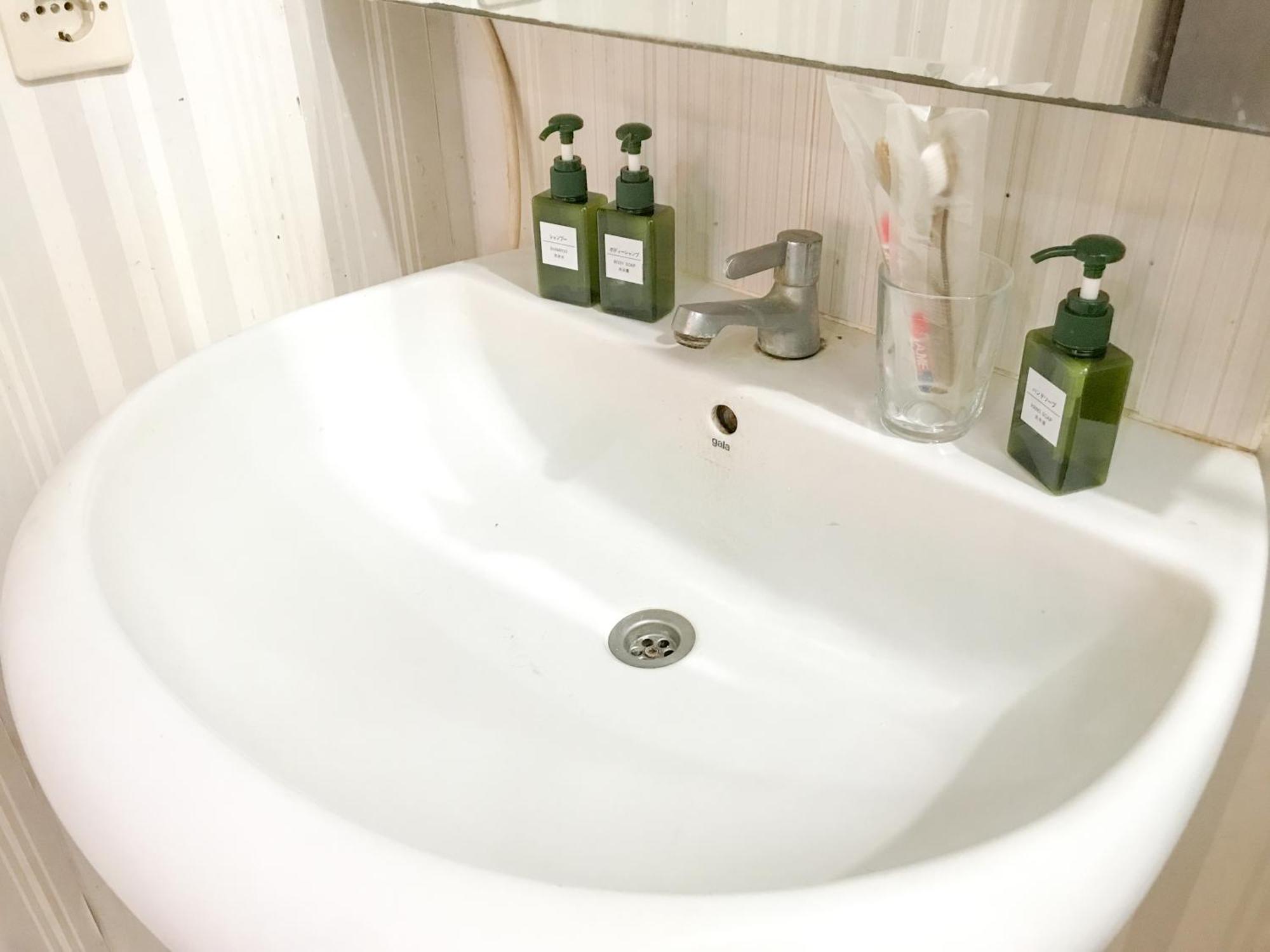 37 Guesthouse Jakarta Phòng bức ảnh
